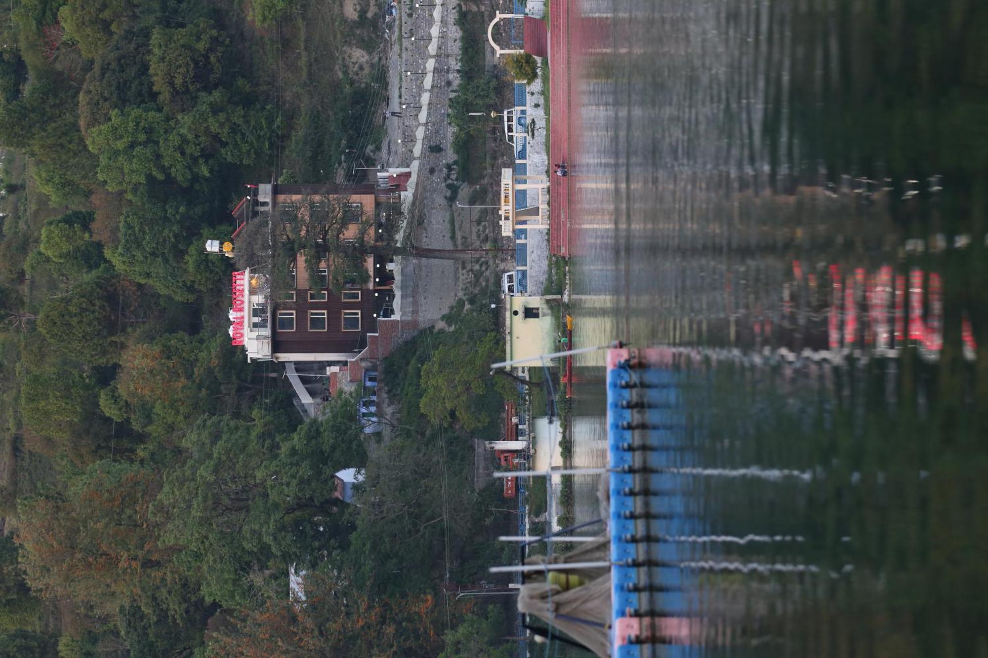 Royal Rosette Lake View Bhimtal ไนนิตาล ภายนอก รูปภาพ