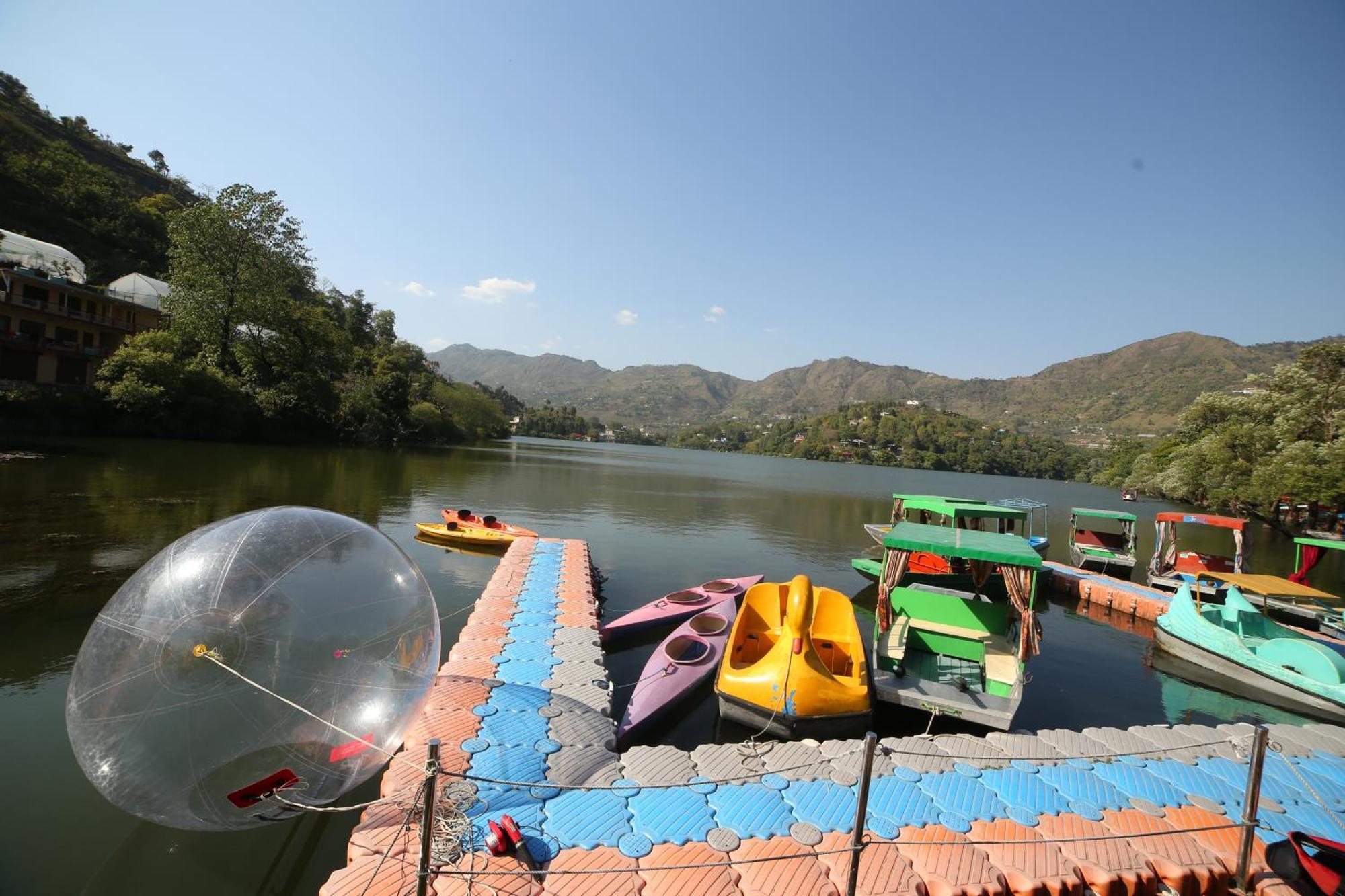 Royal Rosette Lake View Bhimtal ไนนิตาล ภายนอก รูปภาพ